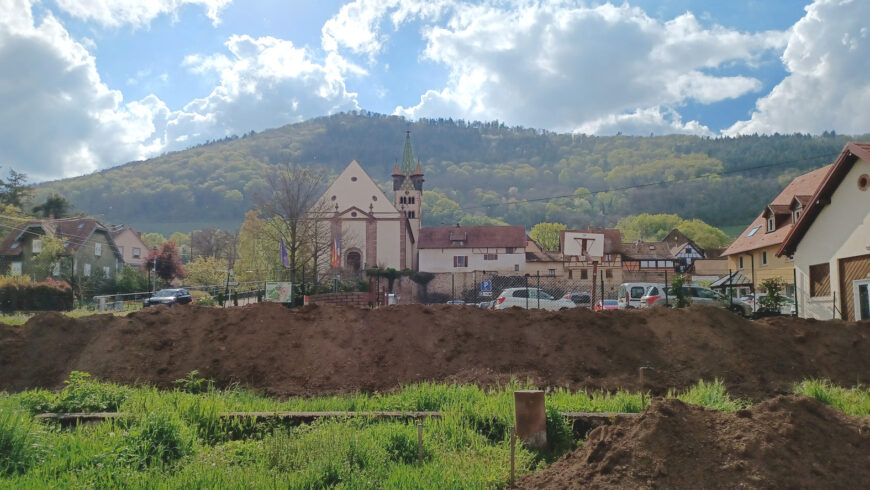 Reportage TV2COM : Fouille archéologique préventive en cours à Châtenois - Construction Maison du Tourisme et du Patrimoine