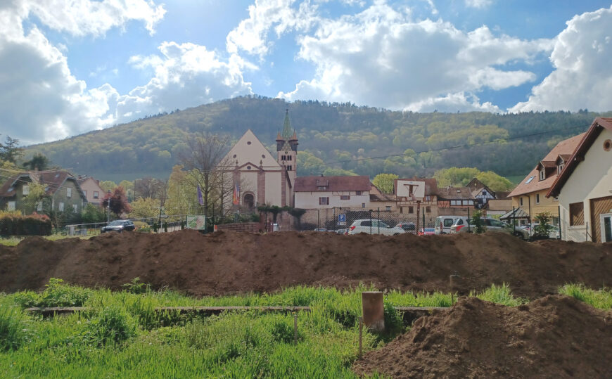 Reportage TV2COM : Fouille archéologique préventive en cours à Châtenois – Construction Maison du Tourisme et du Patrimoine